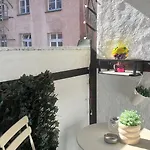 Cityapartments Im ältesten Haus Von